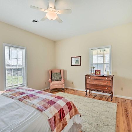 Breathtaking Elkin Getaway With Vineyard Views! Villa Bagian luar foto
